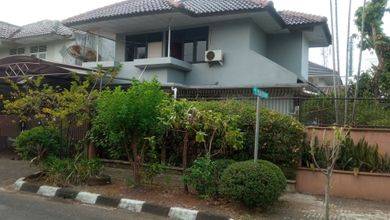 Rumah Eksklusif Luas 350 m2, di Modernland, Tangerang